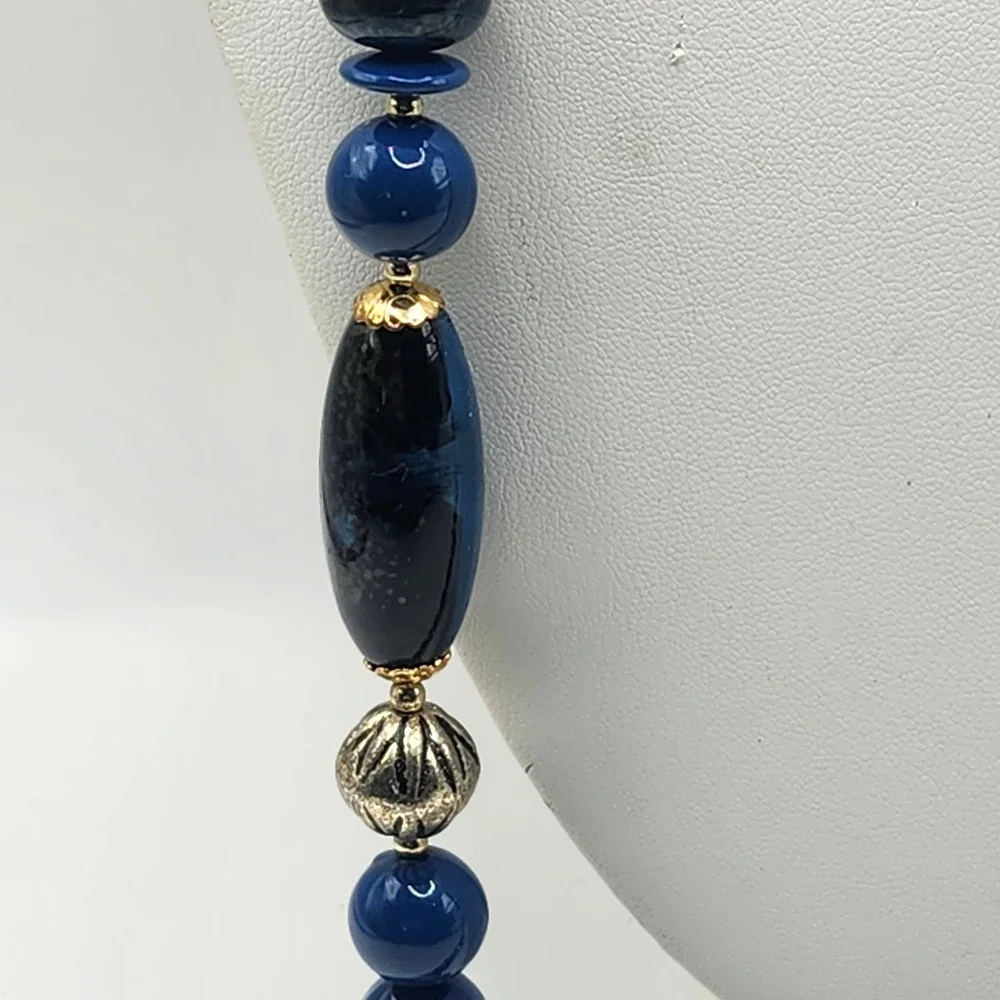 Vintage Blue‎ Beaded Necklace Gold Tone Accents Marbled Oval Beads Boho Style